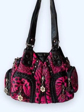 2000s y2k mcbling style shoulder bag pink and black cheetah leopard design with